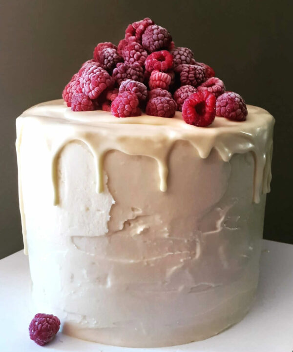 Torta de Ganache de Chocolate Blanco Cubierta